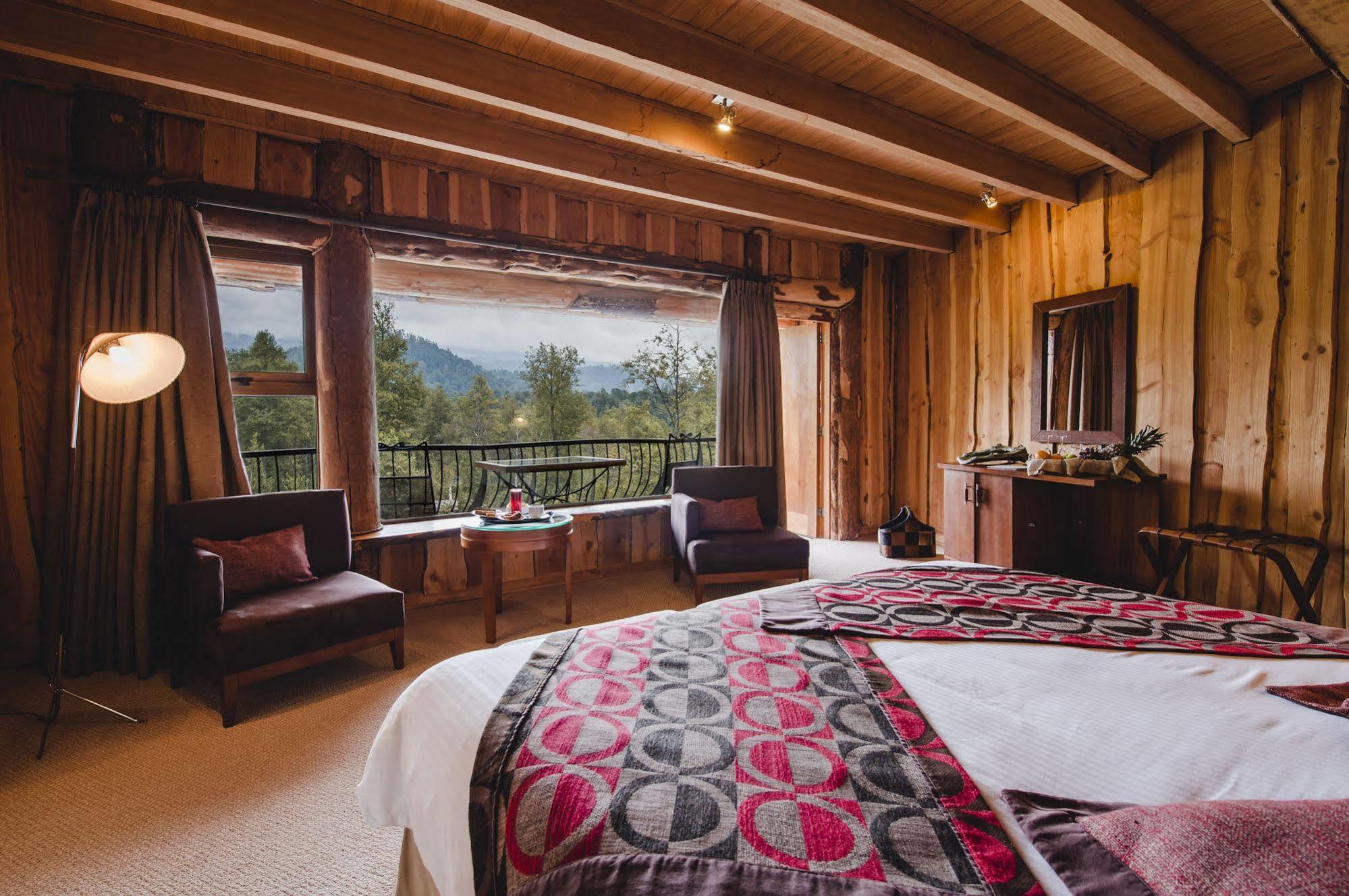 Huilo Huilo Nothofagus Hotel & Spa Puerto Fuy Bagian luar foto