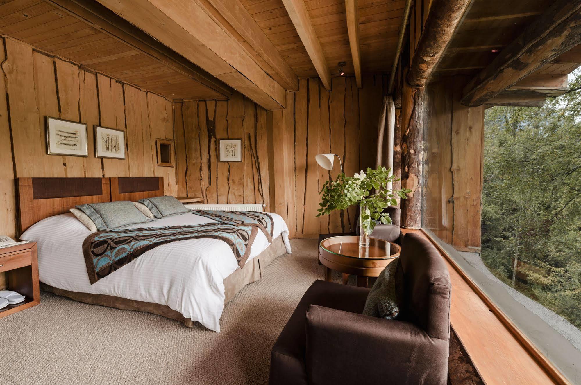 Huilo Huilo Nothofagus Hotel & Spa Puerto Fuy Bagian luar foto