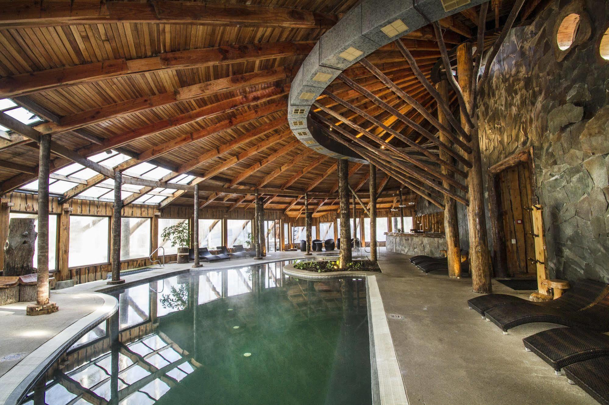 Huilo Huilo Nothofagus Hotel & Spa Puerto Fuy Bagian luar foto