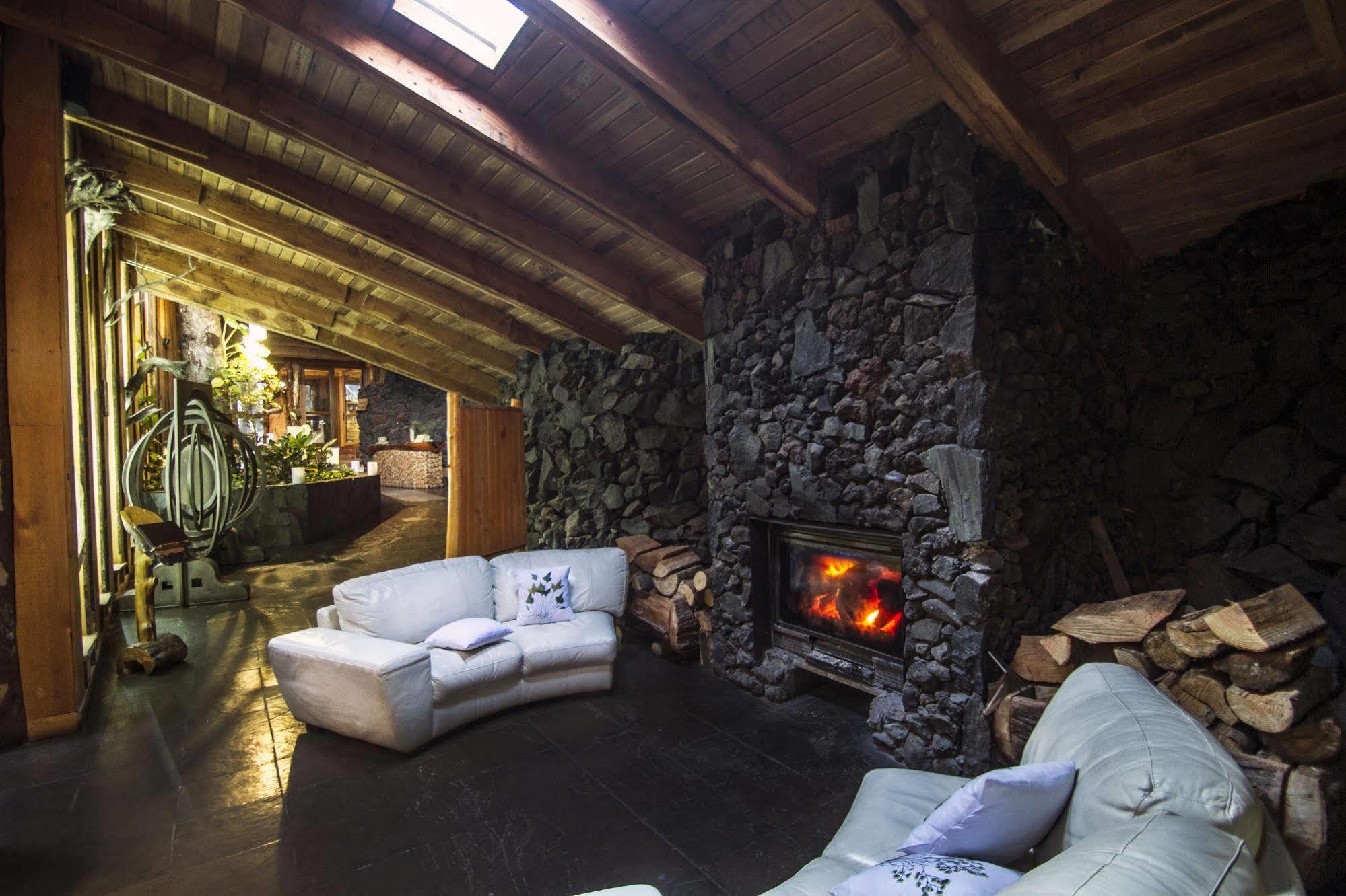 Huilo Huilo Nothofagus Hotel & Spa Puerto Fuy Bagian luar foto