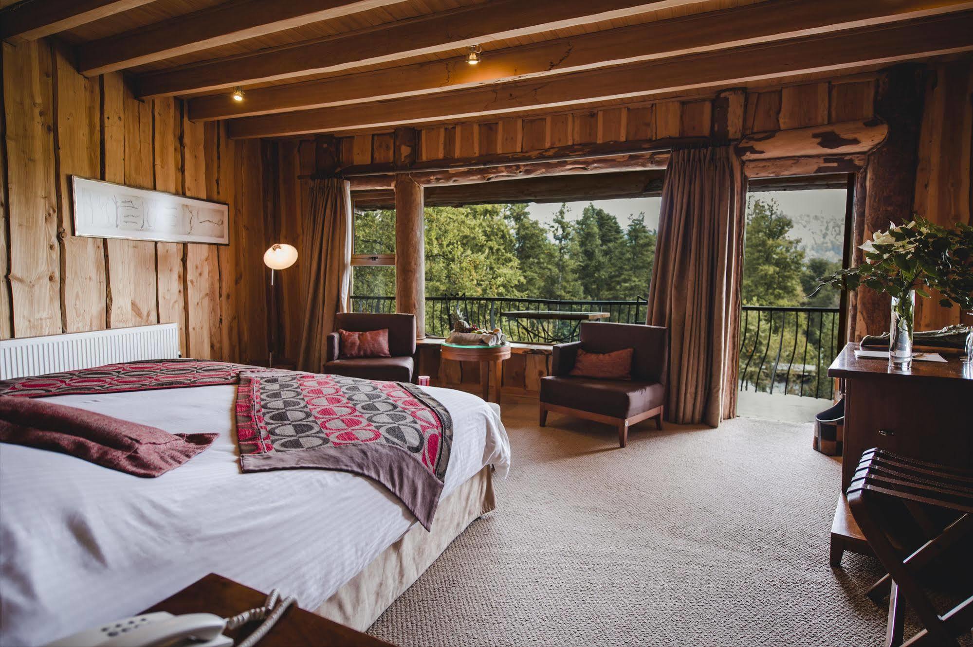 Huilo Huilo Nothofagus Hotel & Spa Puerto Fuy Bagian luar foto