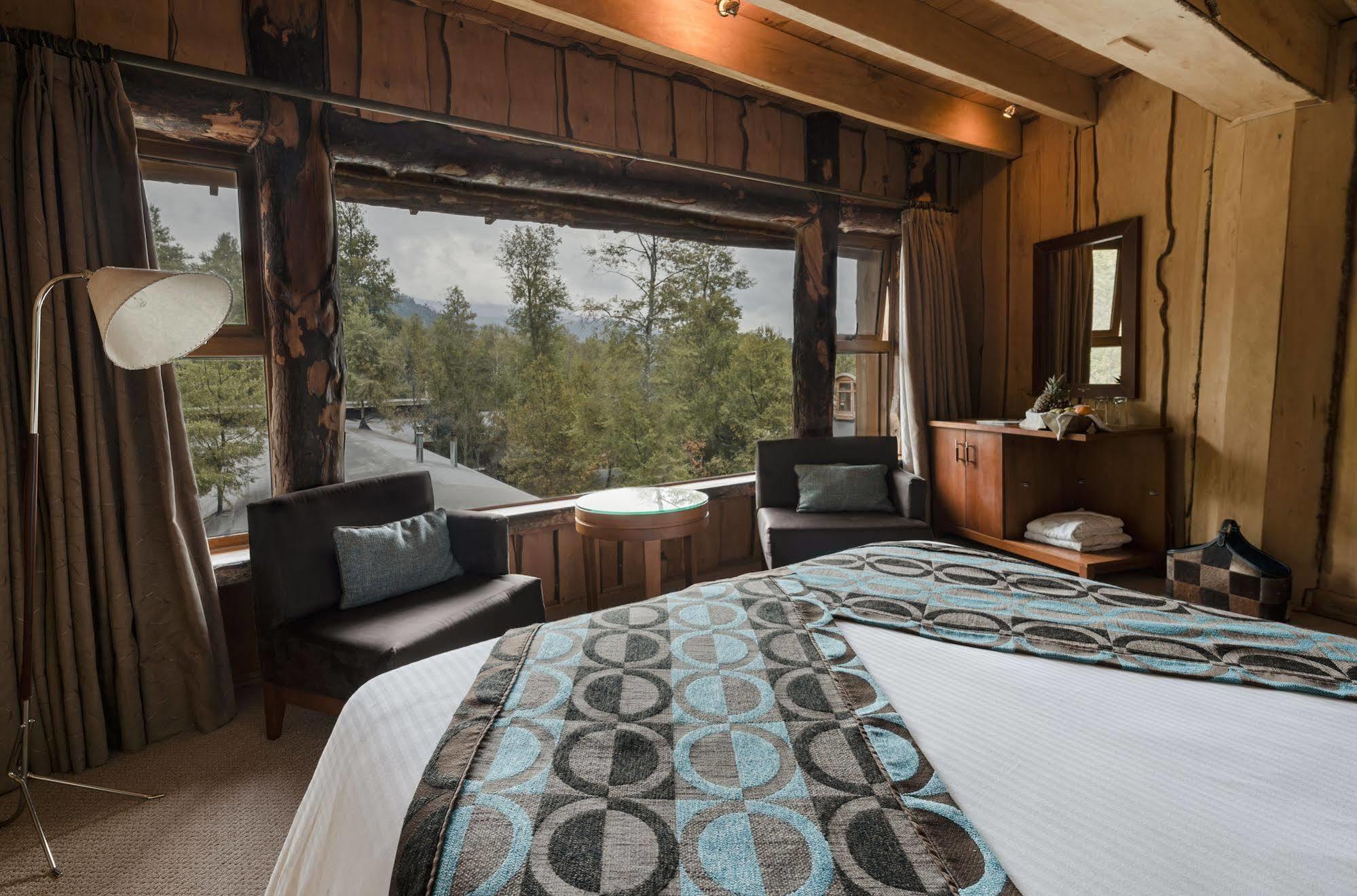 Huilo Huilo Nothofagus Hotel & Spa Puerto Fuy Bagian luar foto